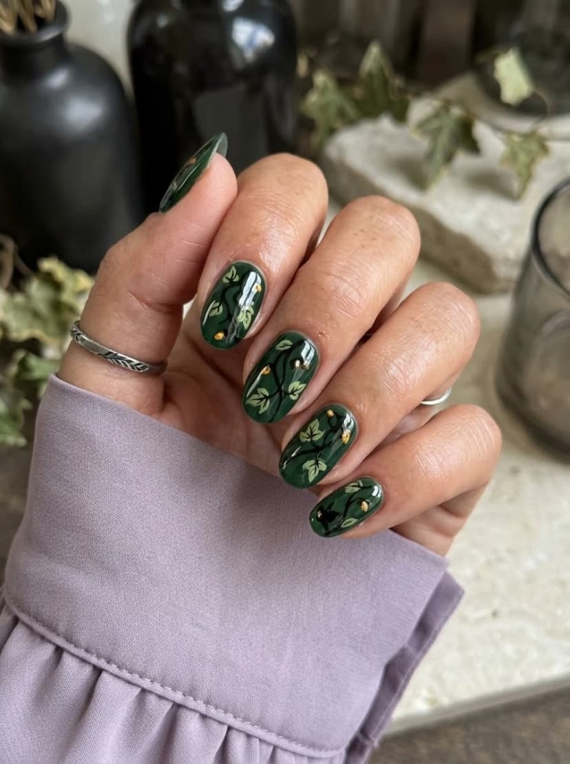 Dark Green Vine Leaf Art Nails