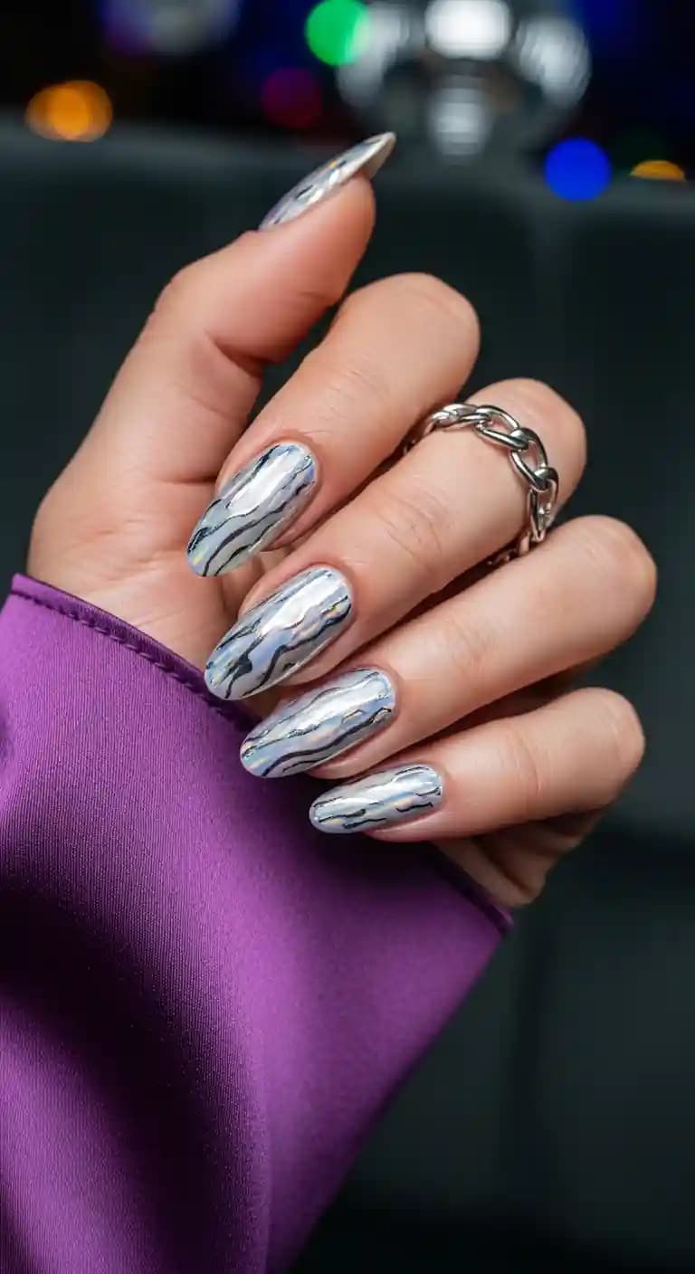 Silver Swirl Chrome French Tip