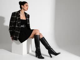 Knee High Women's Riding Boots (Black)